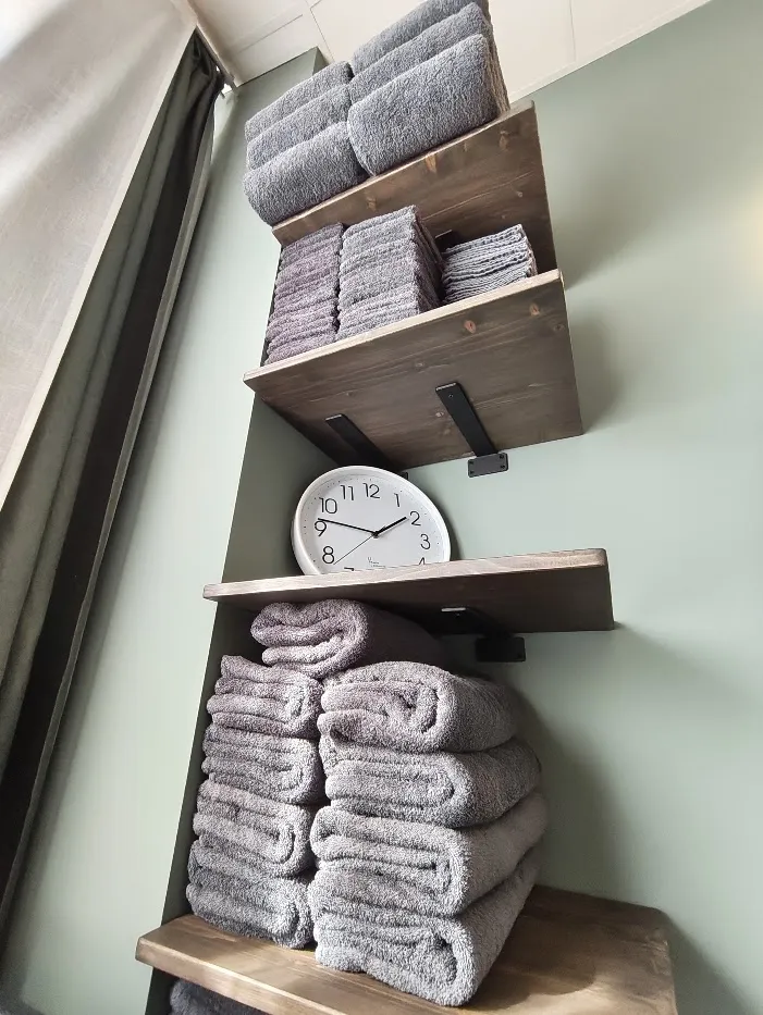 Handdukshylla behandlingsrum